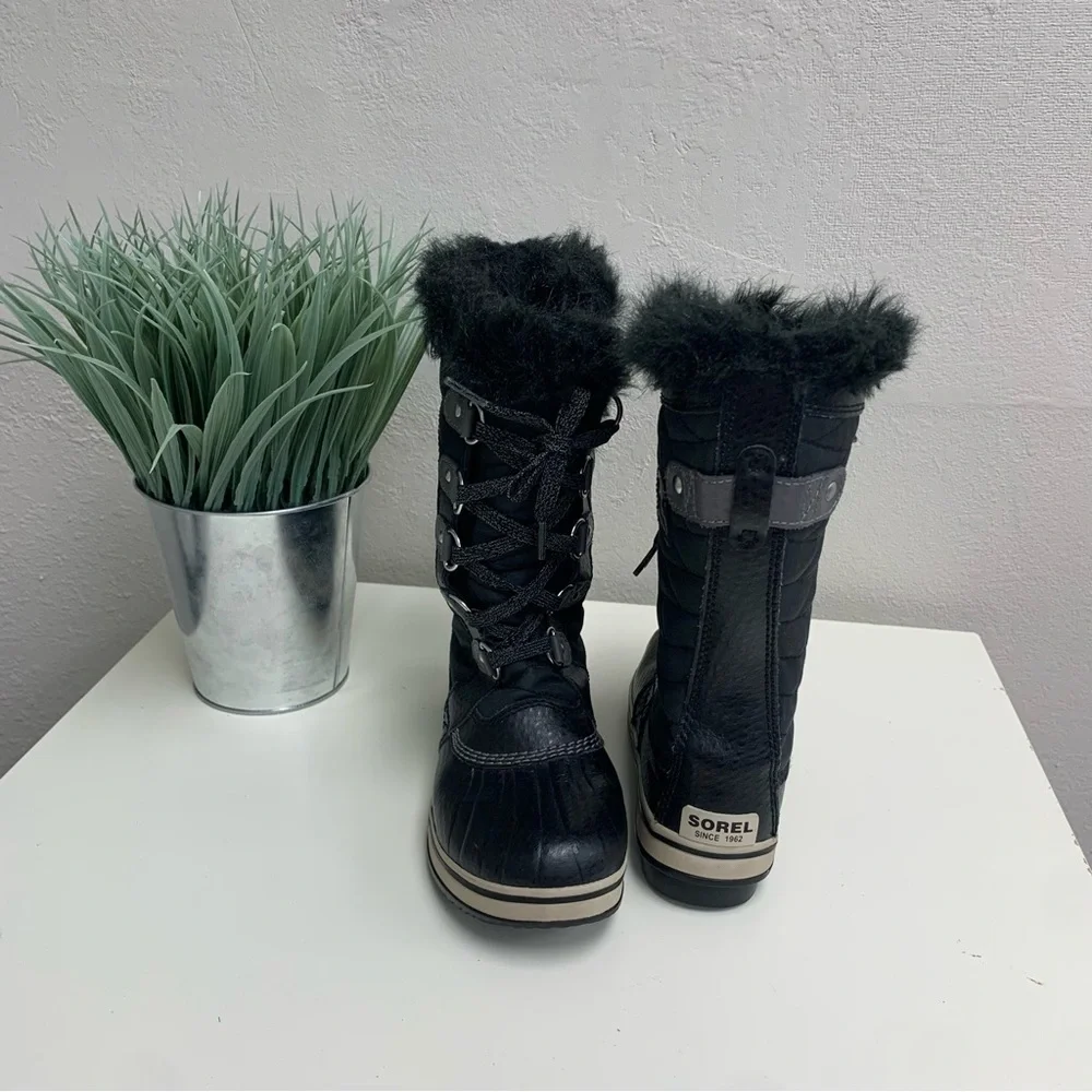 Sorel Black Faux Fur Winter Boots For Girls